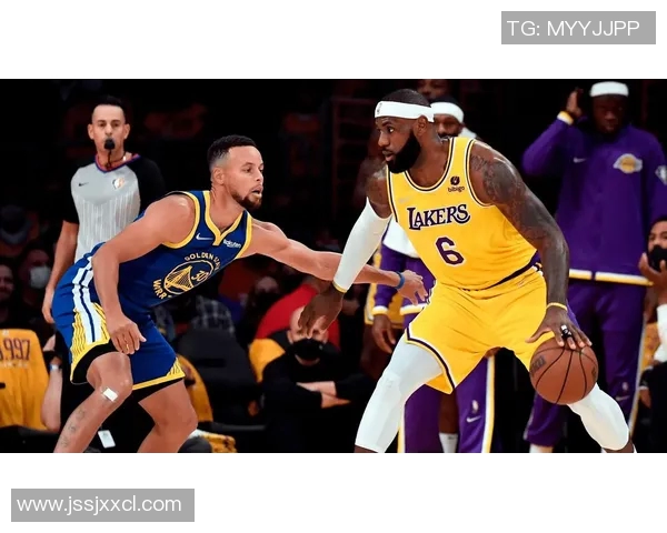 湖人对决热火激战正酣球星对抗引发球迷热烈期待